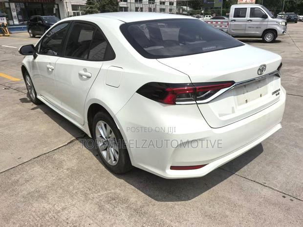 Toyota Corolla 2023 White