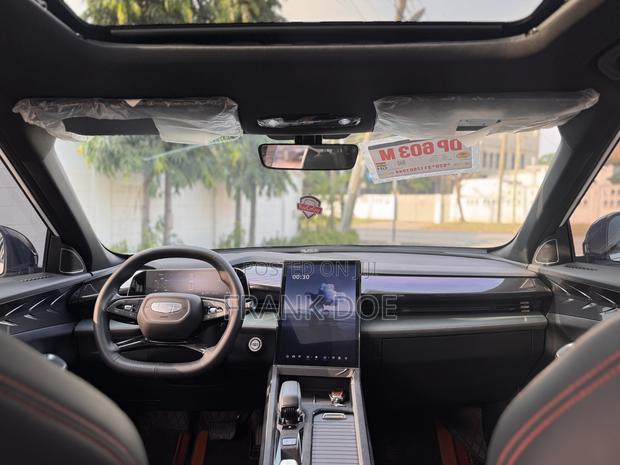 Geely Boyue 2025 White