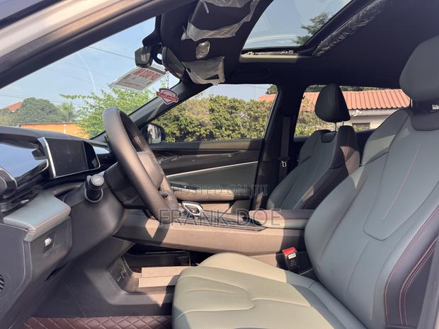 Geely Boyue 2025 White