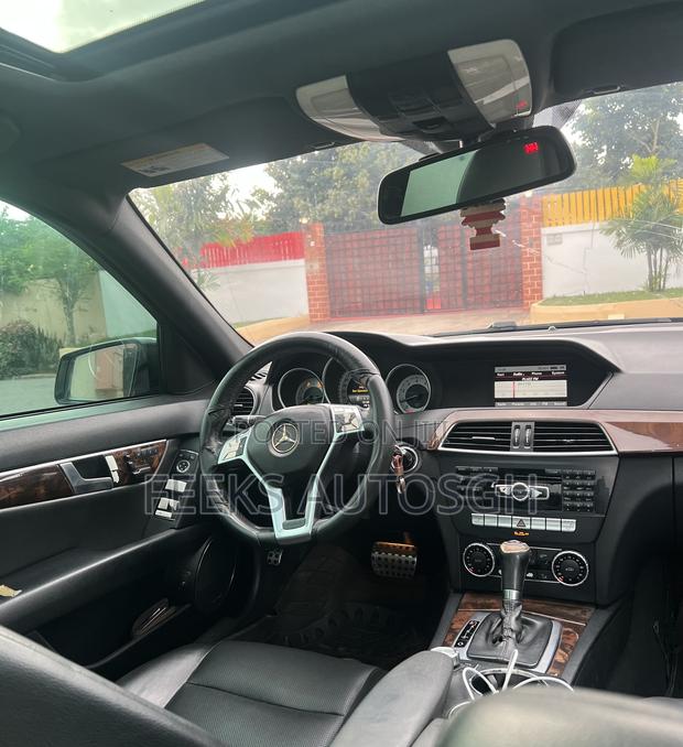 Mercedes-Benz C250 2014 Black