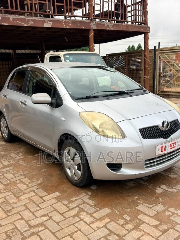 Toyota Vitz 2010