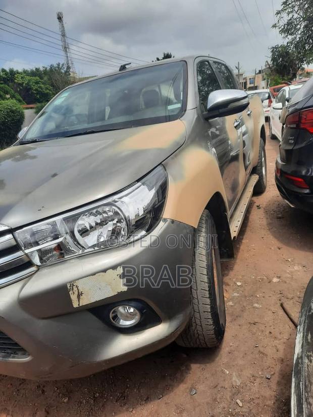 Toyota Hilux Revo Double Cab Deisel 2.8 AWD 2017 Green