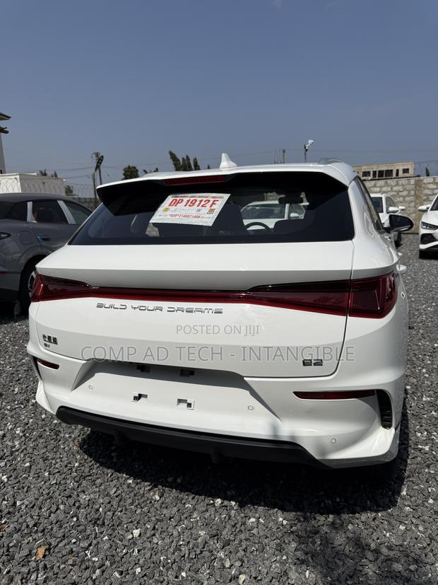 New BYD E2 43 kWh 94 hp FWD 2024 White