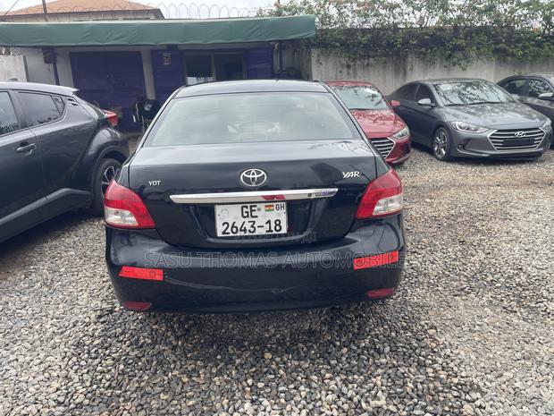 Toyota Yaris 2010 Black