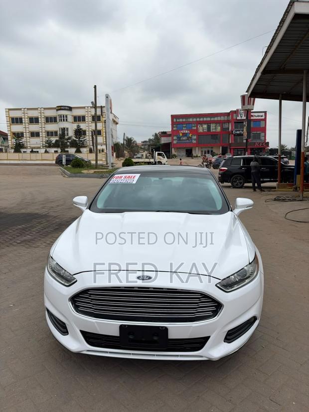 Ford Fusion SE FWD 2016 White