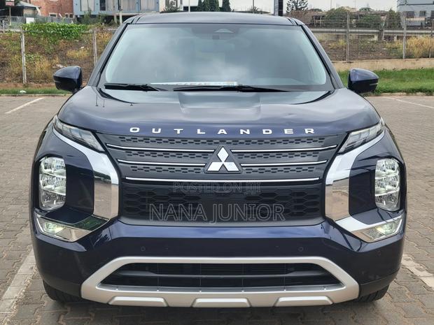Mitsubishi Outlander SE 2024 Blue