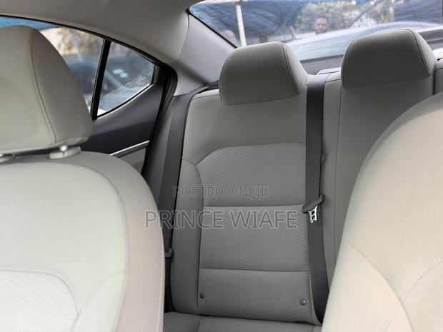Hyundai Elantra SE 2021 Blue