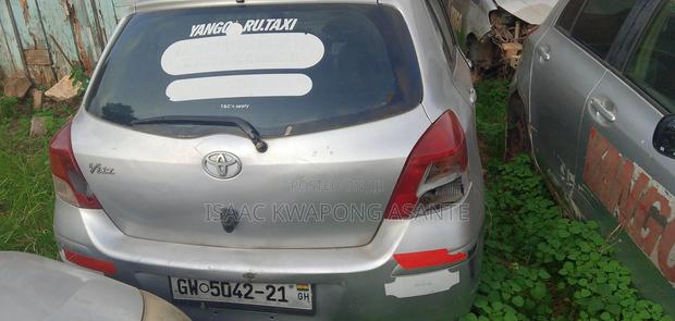 Toyota Vitz 1.0 FWD 3dr 2010 Silver
