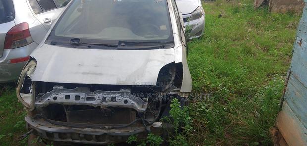 Toyota Vitz 1.0 FWD 3dr 2010 Silver