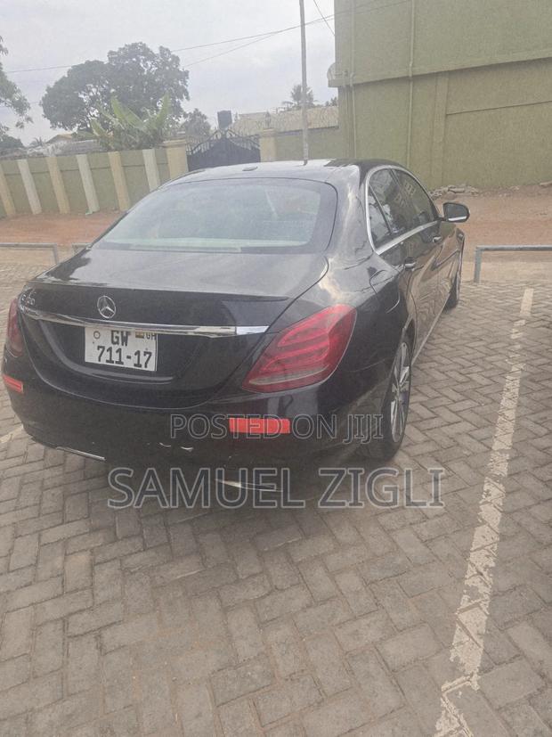 Mercedes-Benz C300 2016 Black
