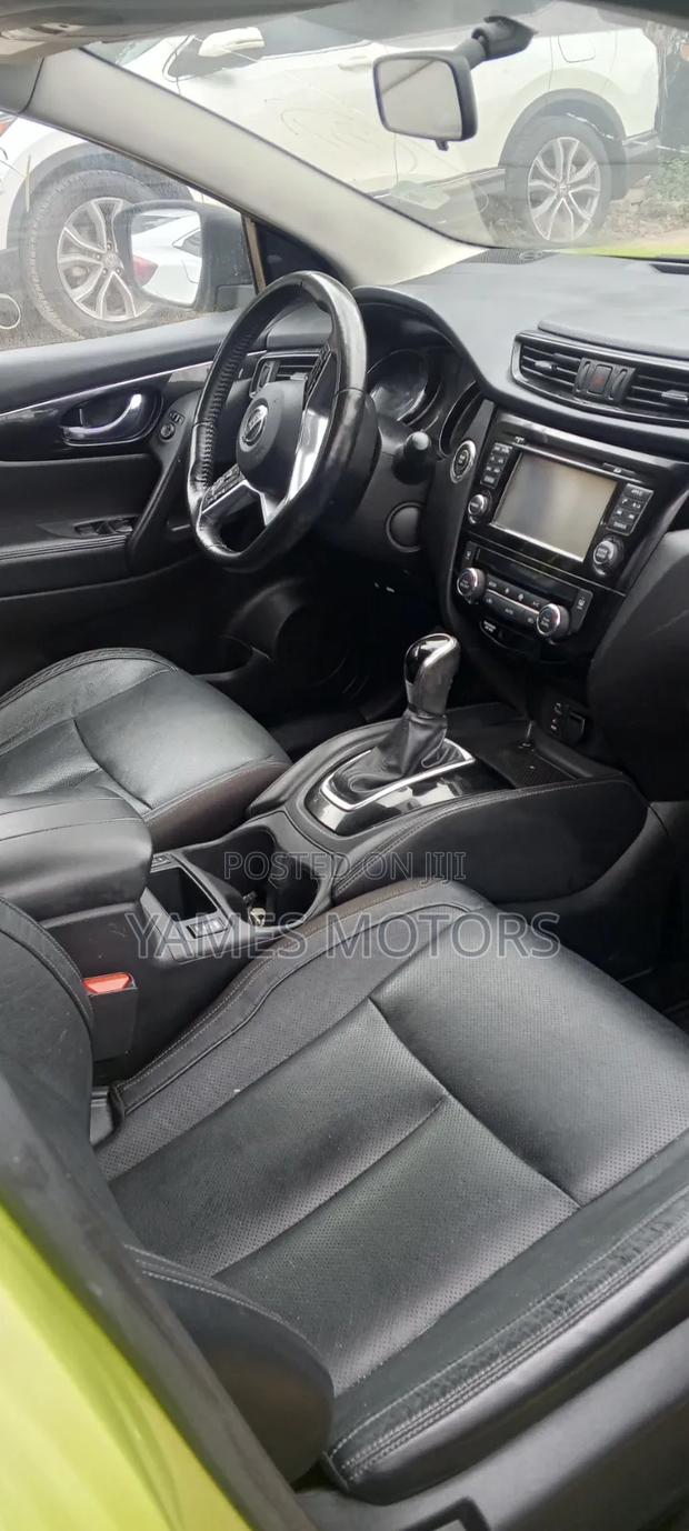 Nissan Rogue 2018 Green