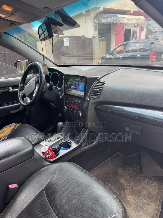 Kia Sorento 2012 Red
