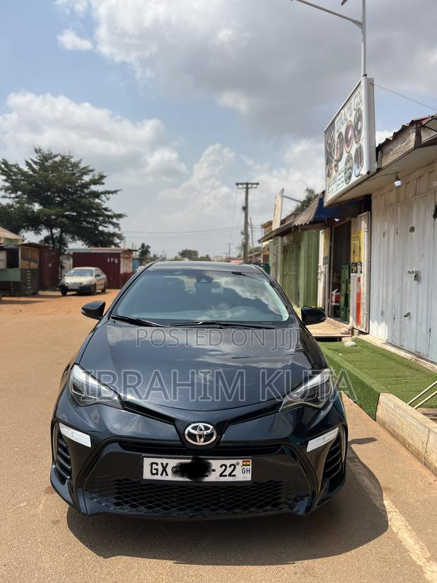 Toyota Corolla SE 4dr Sedan (1.8L 4cyl CVT) 2017 Black