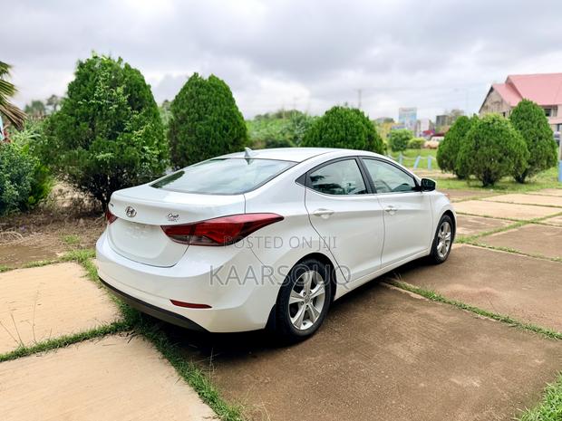 Hyundai Elantra 2015 White