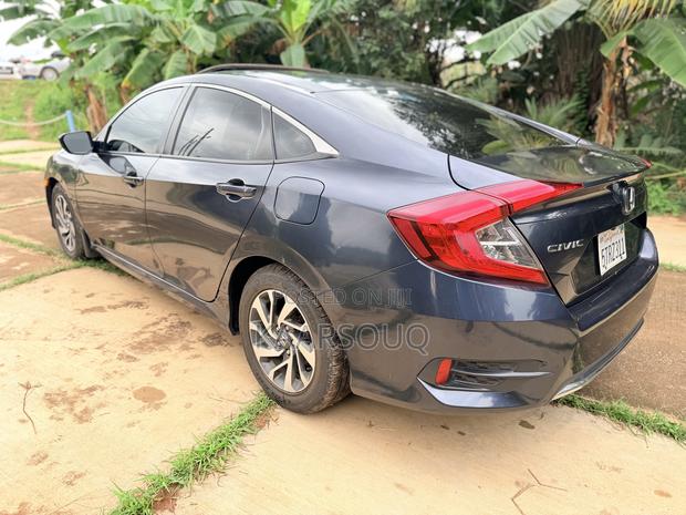 Honda Civic 2020 Gray