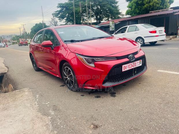 Toyota Corolla 2022 Red