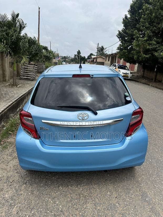 Toyota Vitz 2015 Blue