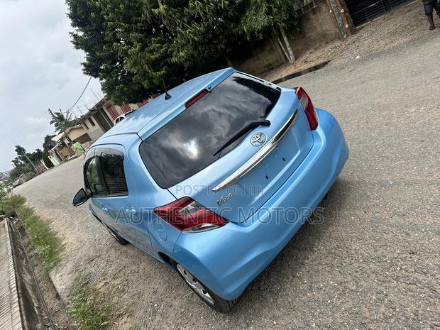 Toyota Vitz 2015 Blue