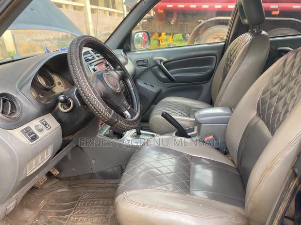 Toyota RAV4 2002 Blue