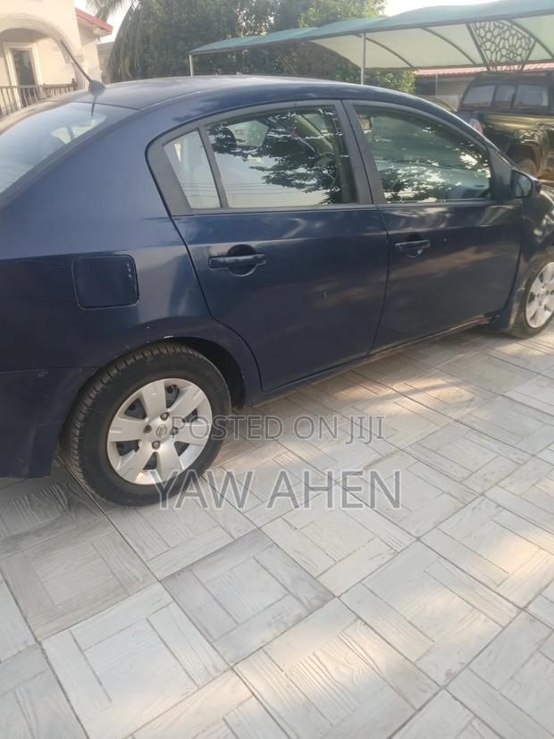 Nissan Versa 2010 Blue