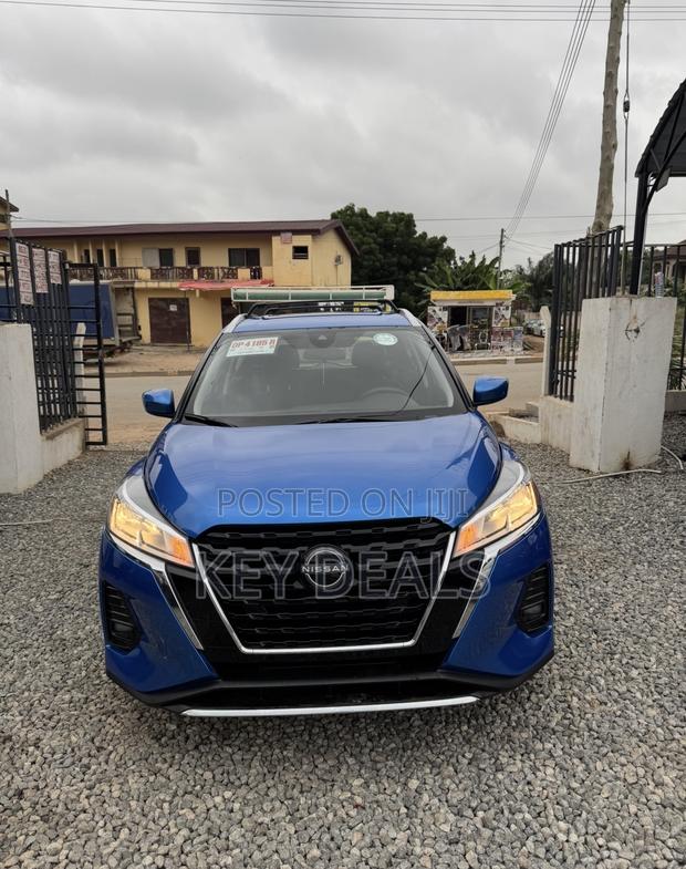 Nissan Kicks SV 2023 Blue
