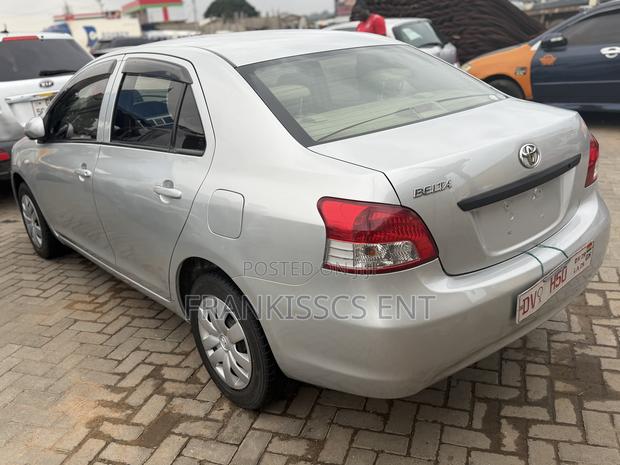 Toyota Belta 2010 Gray