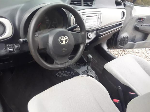Toyota Vitz 2012 Black