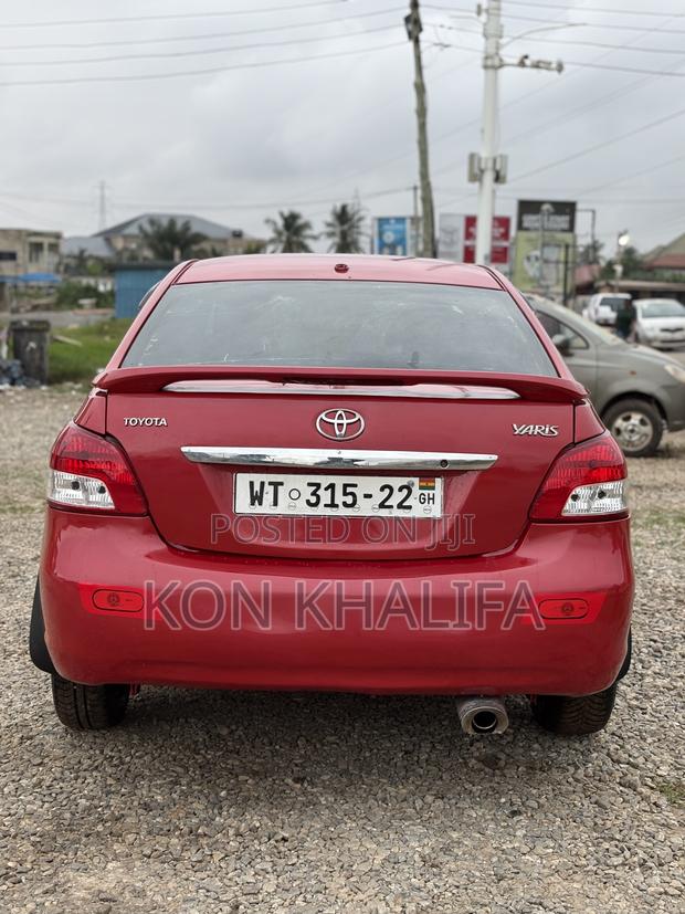Toyota Yaris 2010 Red