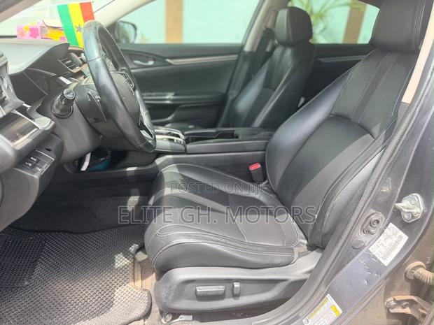 Honda Civic Touring Sedan 2019 Gray