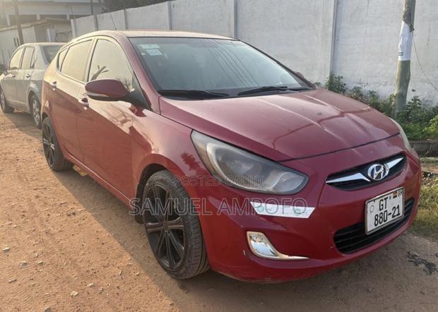 Hyundai Accent 2012 Brown