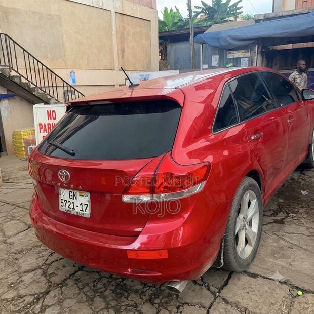 Toyota Venza XLE 2011 Red