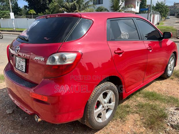 Toyota Matrix S Hatchback AWD (2.4L 4cyl) 2014 Red