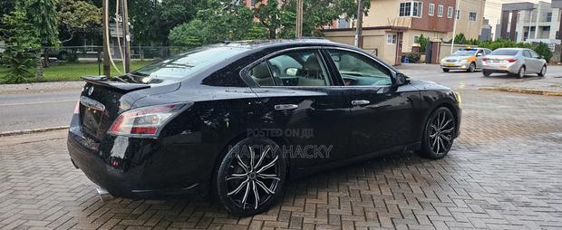 Nissan Maxima 2015 Black