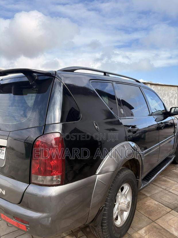 SsangYong Rexton 2006 Black