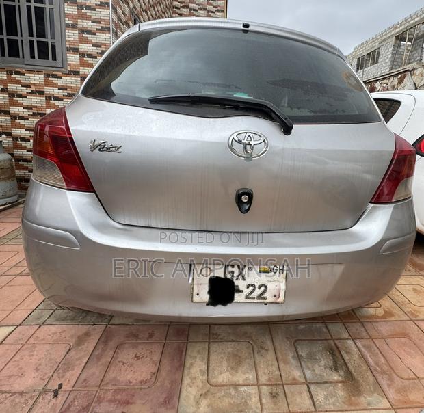 Toyota Vitz 1.5 FWD 3dr 2010 Silver