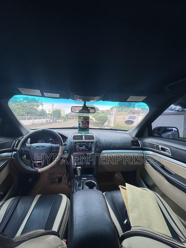 Ford Explorer 2016 Silver