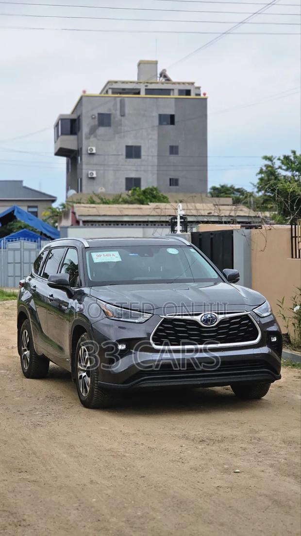 Toyota Highlander 2021 Gray