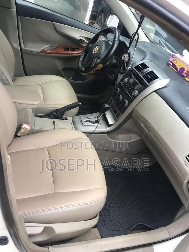 Toyota Corolla 2013 White