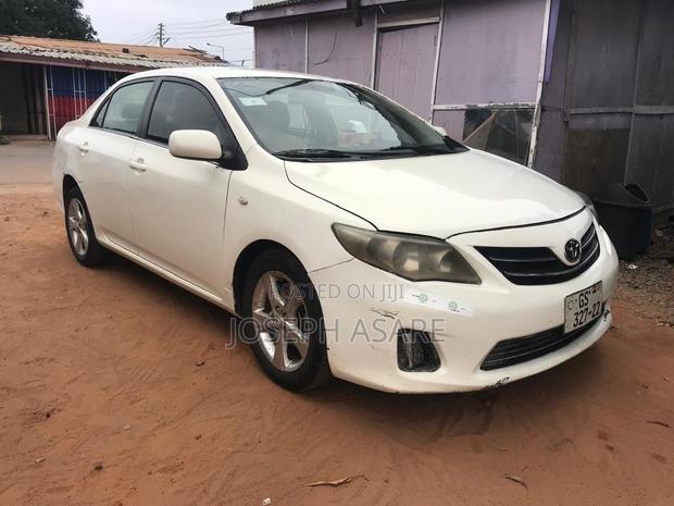 Toyota Corolla 2013 White