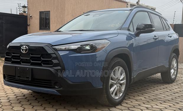 Toyota Corolla Cross LE 2026 Blue