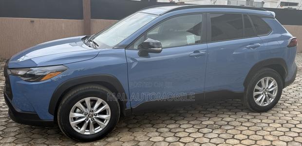 Toyota Corolla Cross LE 2026 Blue