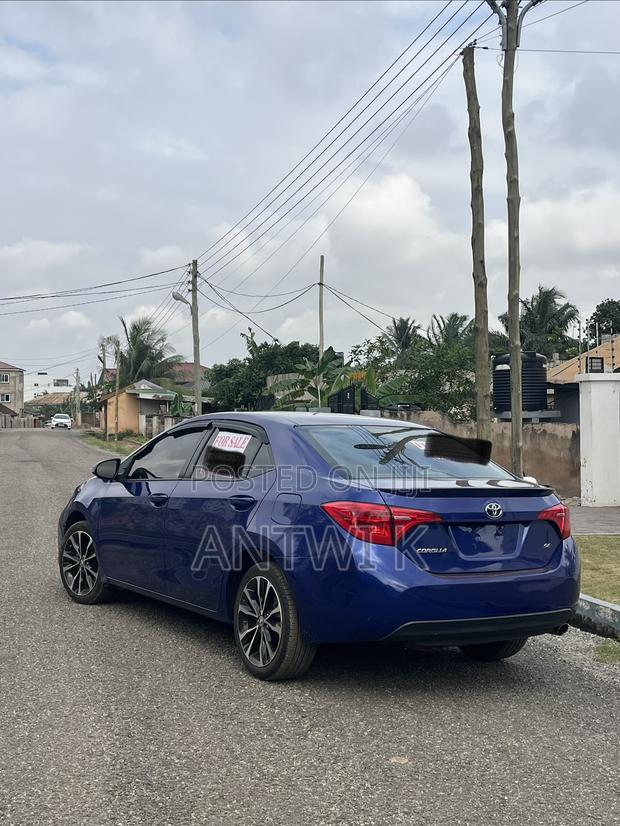 Toyota Corolla 2017 Blue