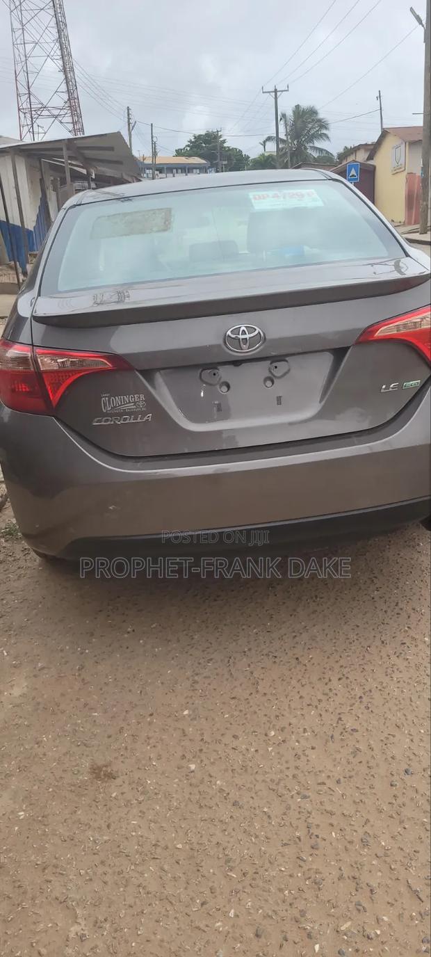 Toyota Corolla 2017 Beige