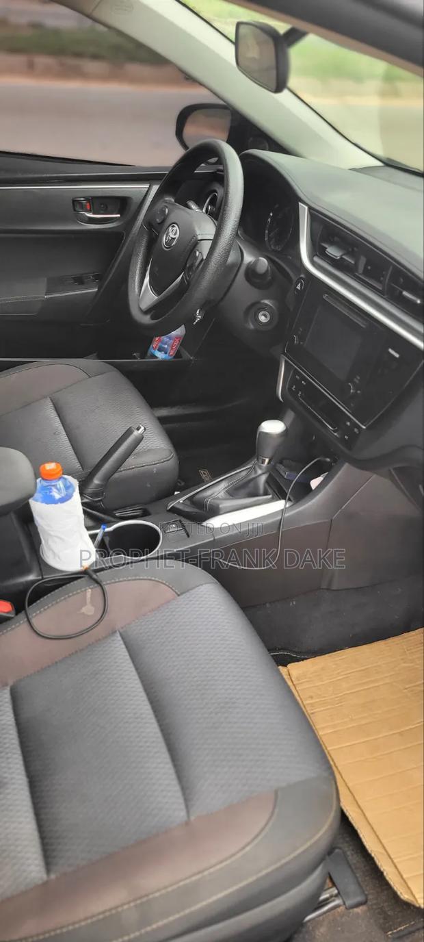 Toyota Corolla 2017 Beige