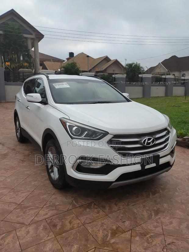 Hyundai Santa Fe 2018 White