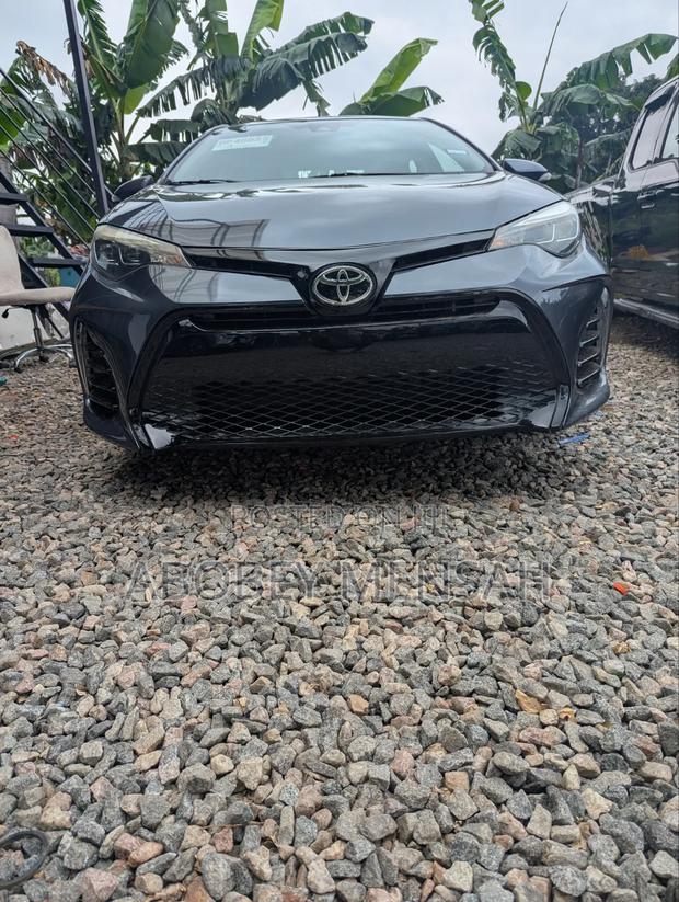 Toyota Corolla 2017 Gray