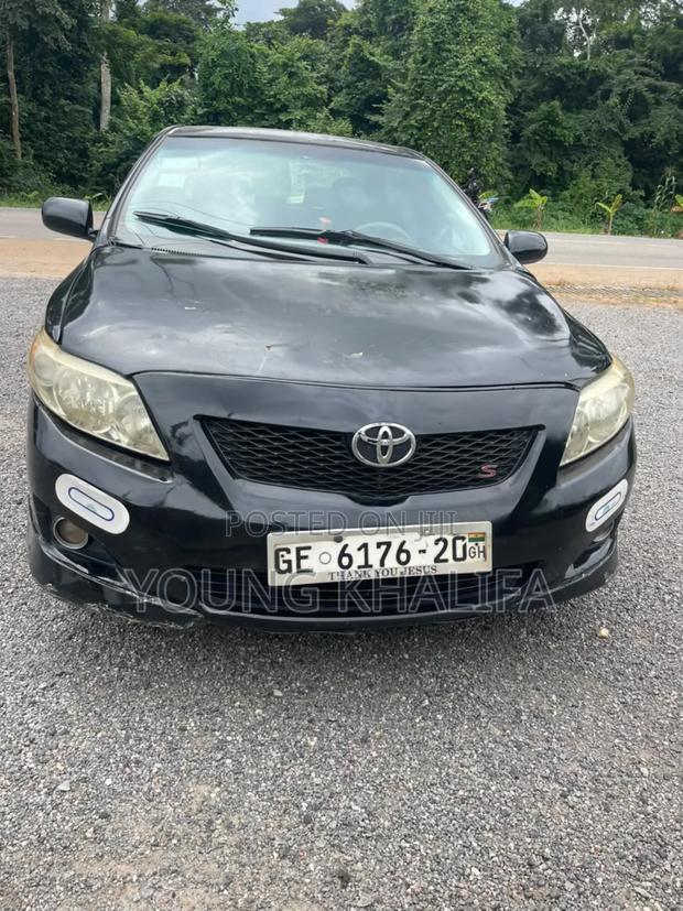 Toyota Corolla 2010 Black