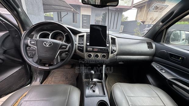 Toyota Tacoma 2006 Green