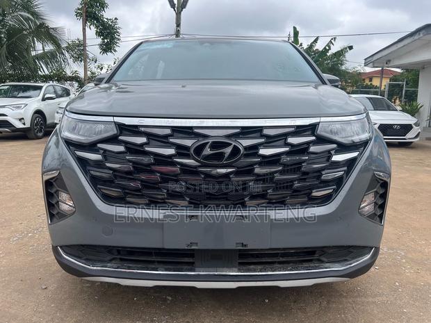 Hyundai Custin 2022 Gray