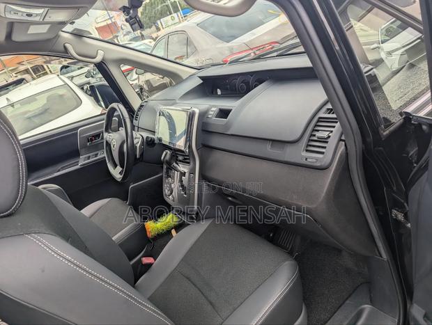 Toyota Voxy 2013 Black